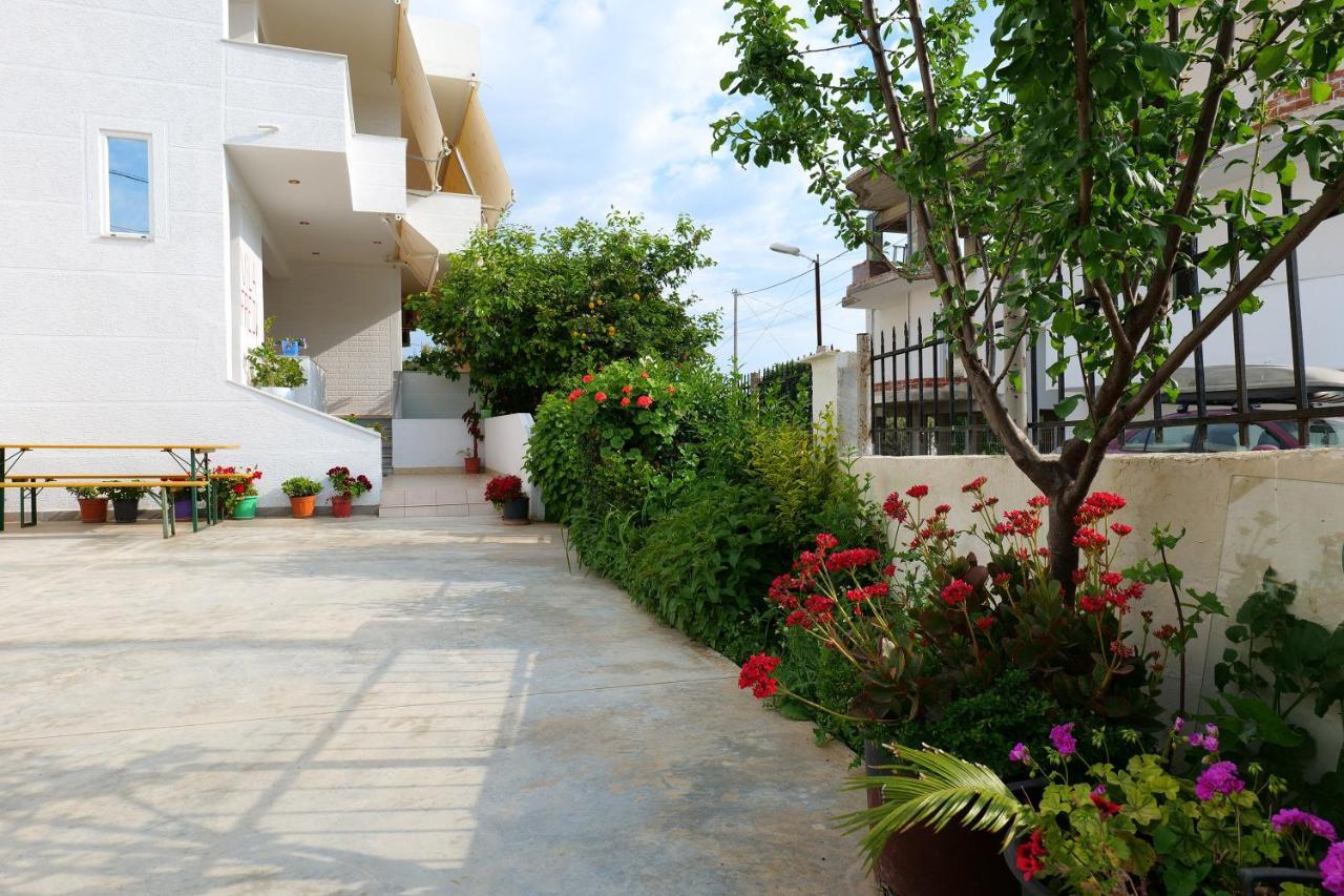 Vila Fredi Ksamil Exterior photo